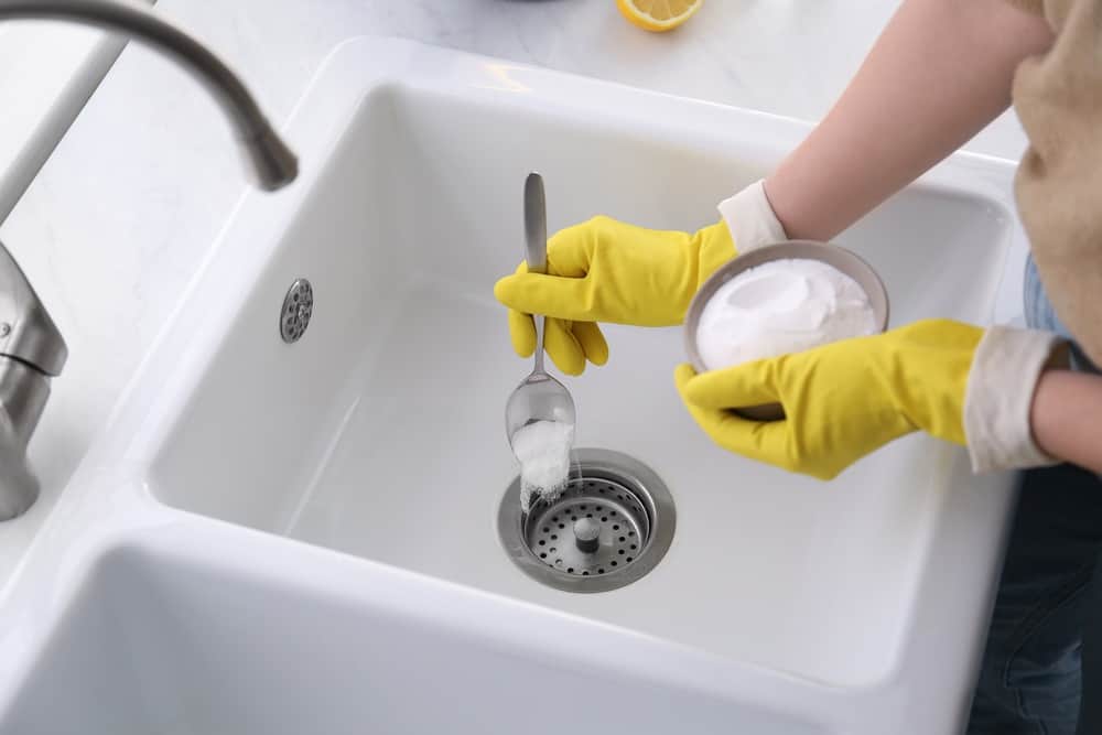 How To Clean Drains With Baking Soda And Vinegar?
